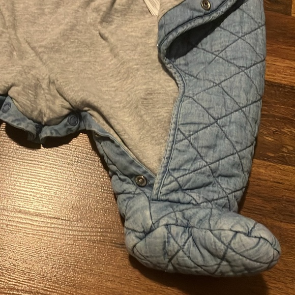 GAP Baby Quilted Chambray Bear One-Piece Denim Bodysuit, 6-12 Months Unisex - Picture 8 of 9